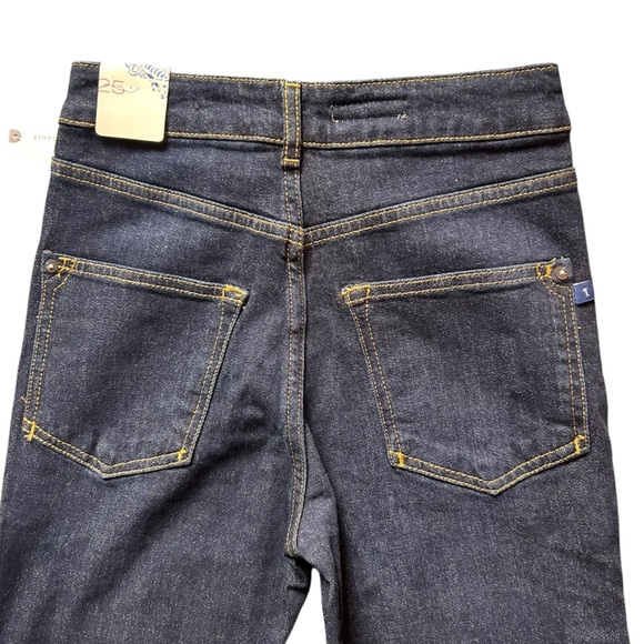 Anthropologie Pilcro The Split Straight Jeans Size 25 NWT - Picture 3 of 15
